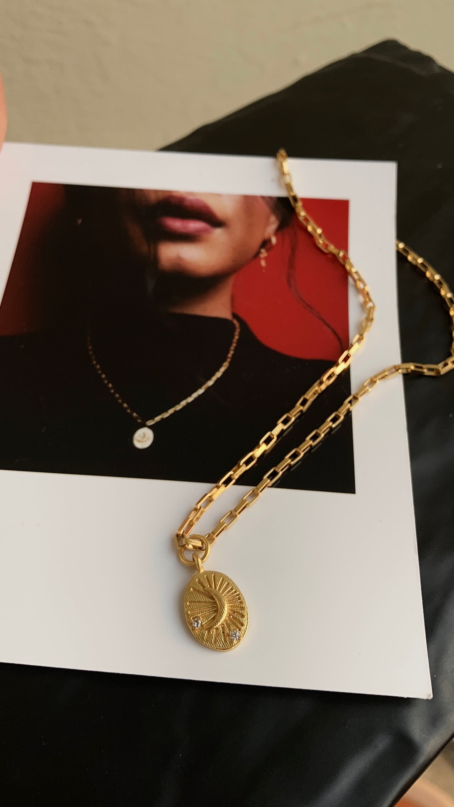 Luna Box Chain