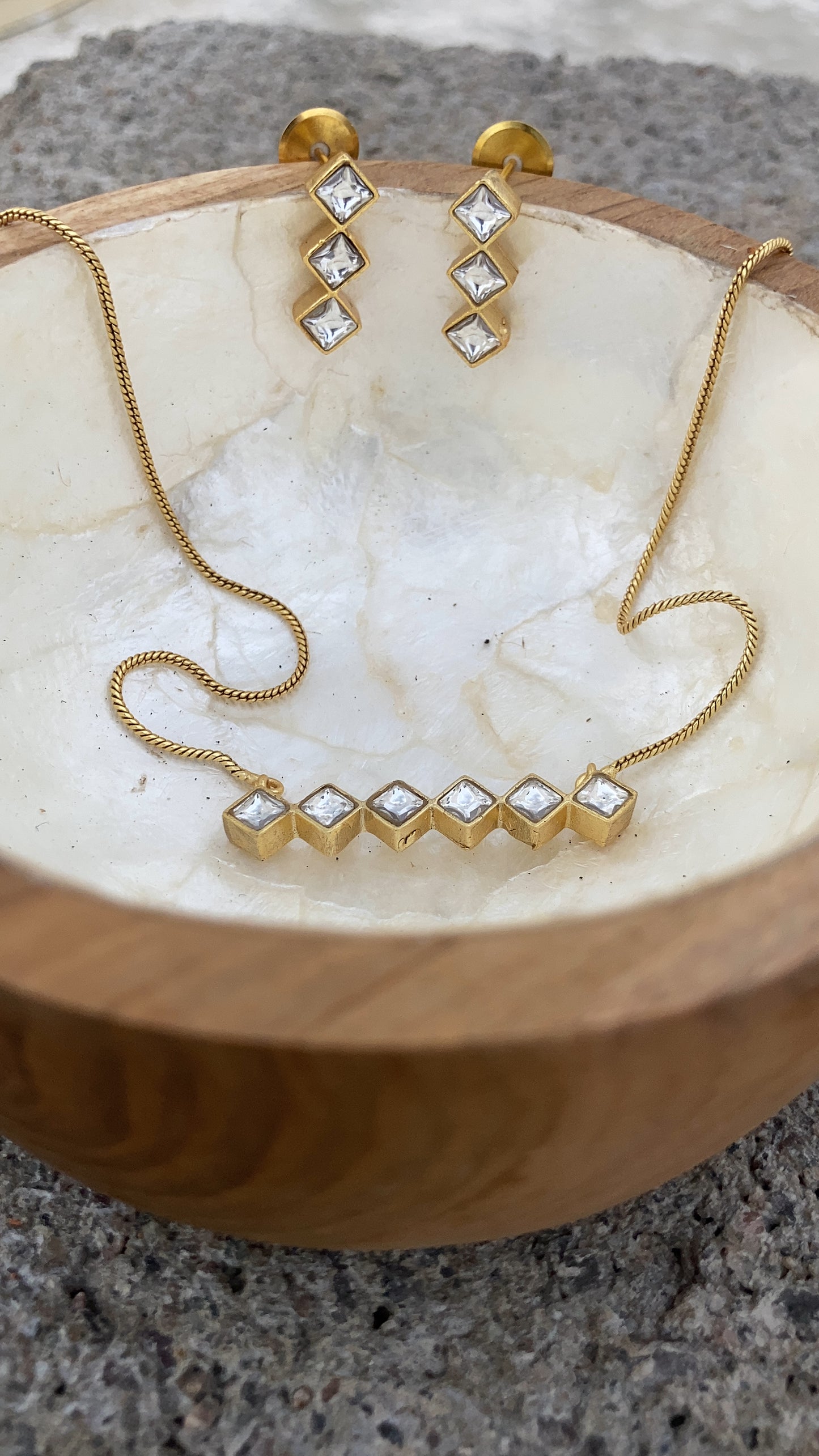 Tara set