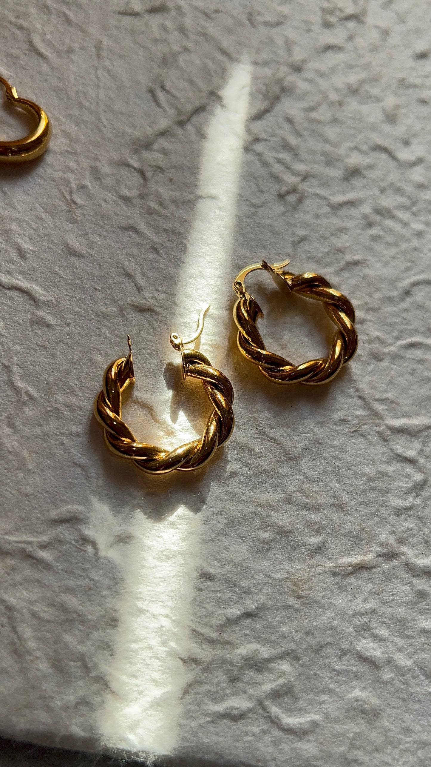 Aurelia Hoops