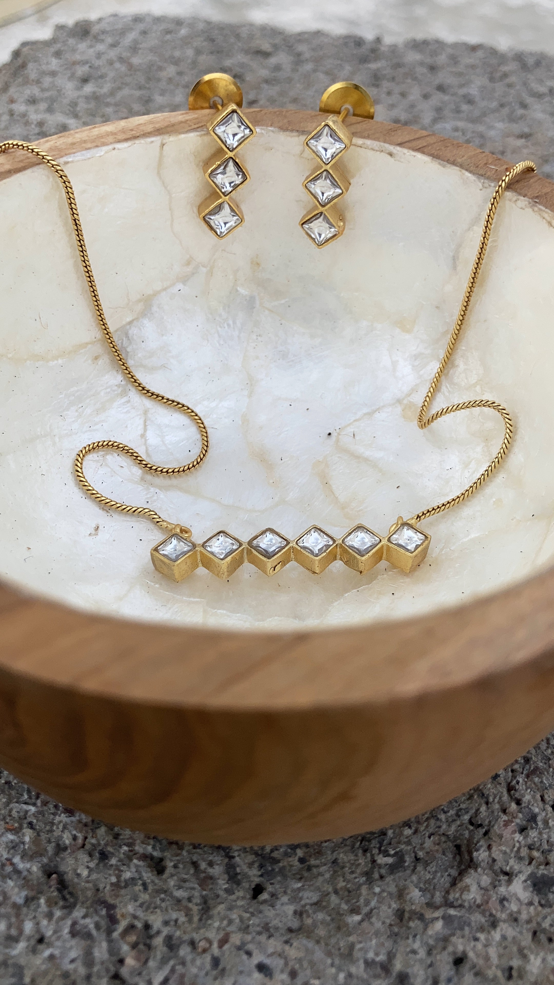 Tara set