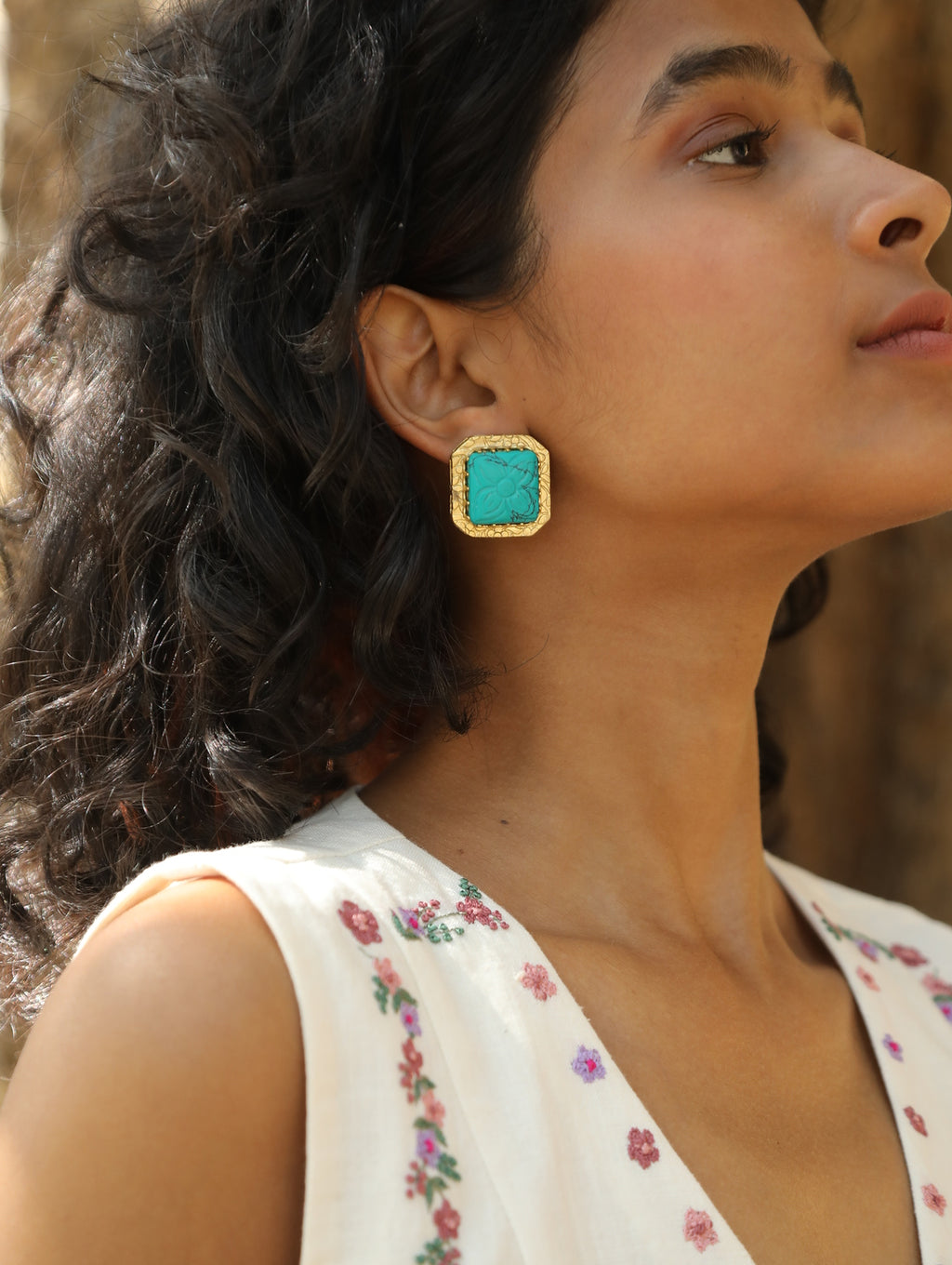 Titli studs