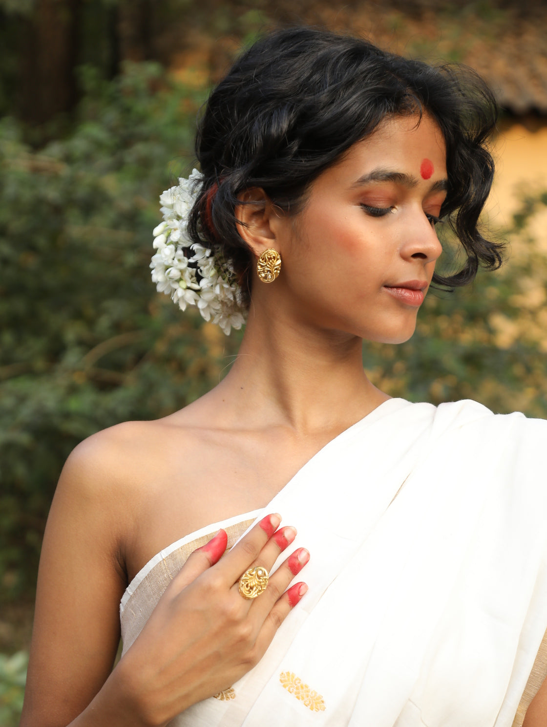 Swaraa Studs