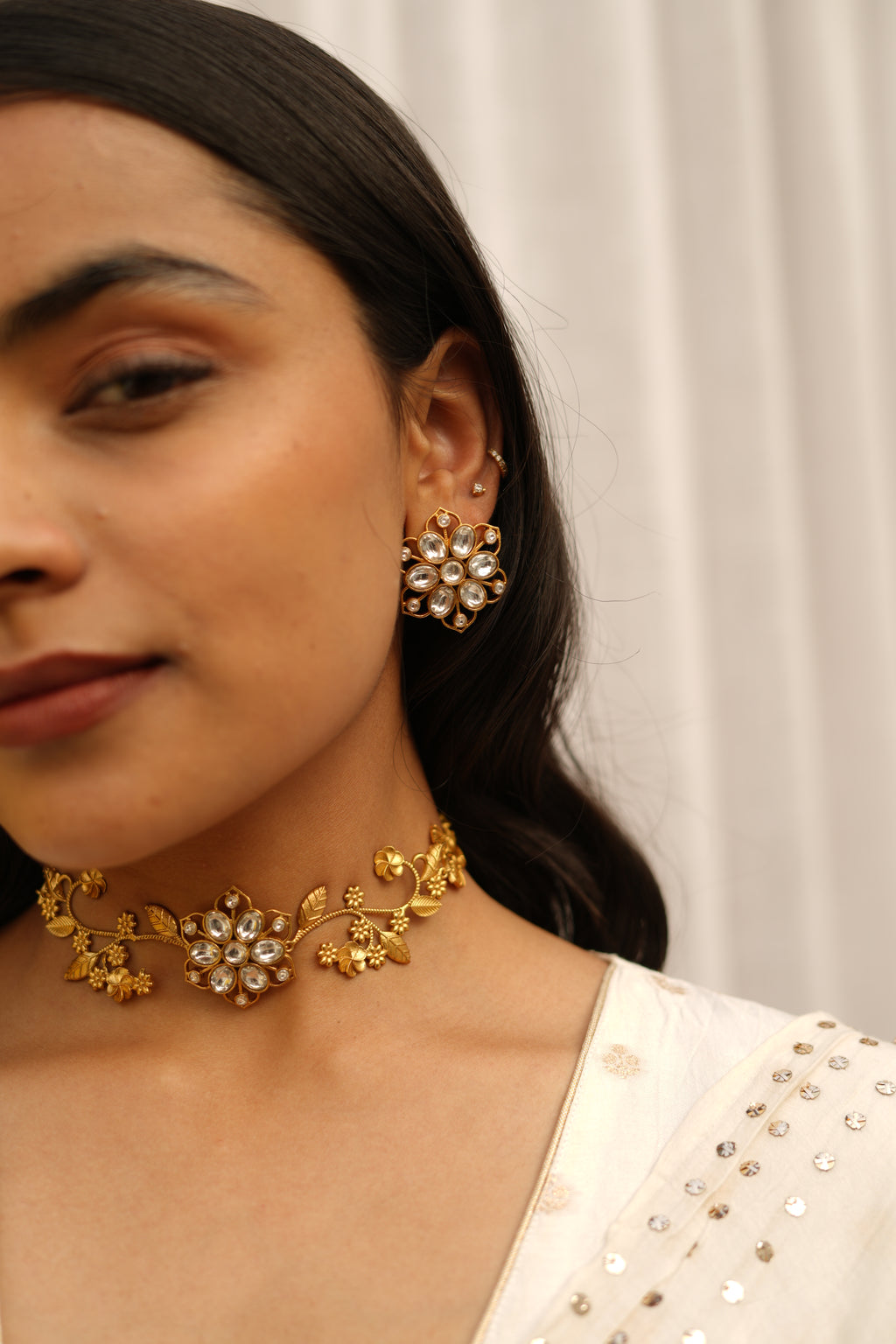 Aina Studs