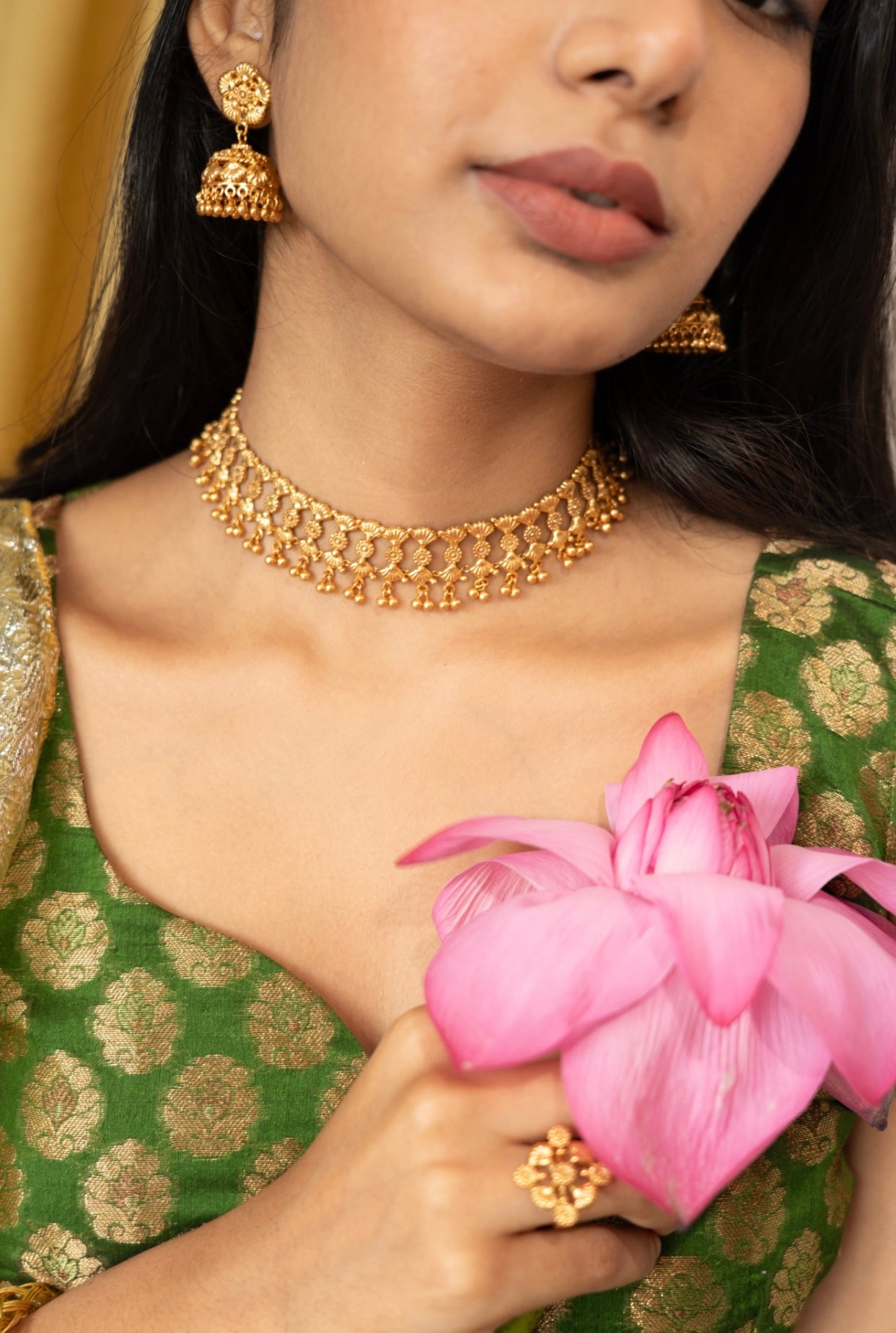 Siyaa Choker