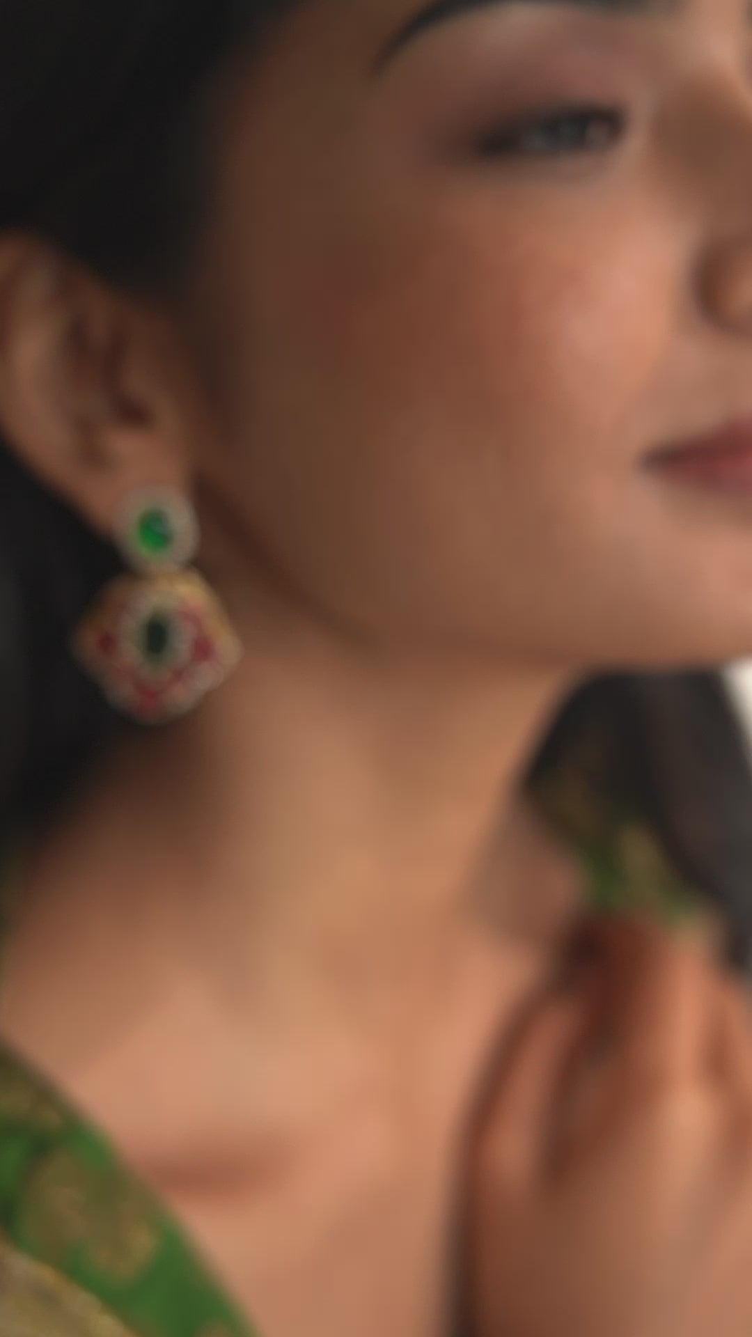 Urvii Danglers