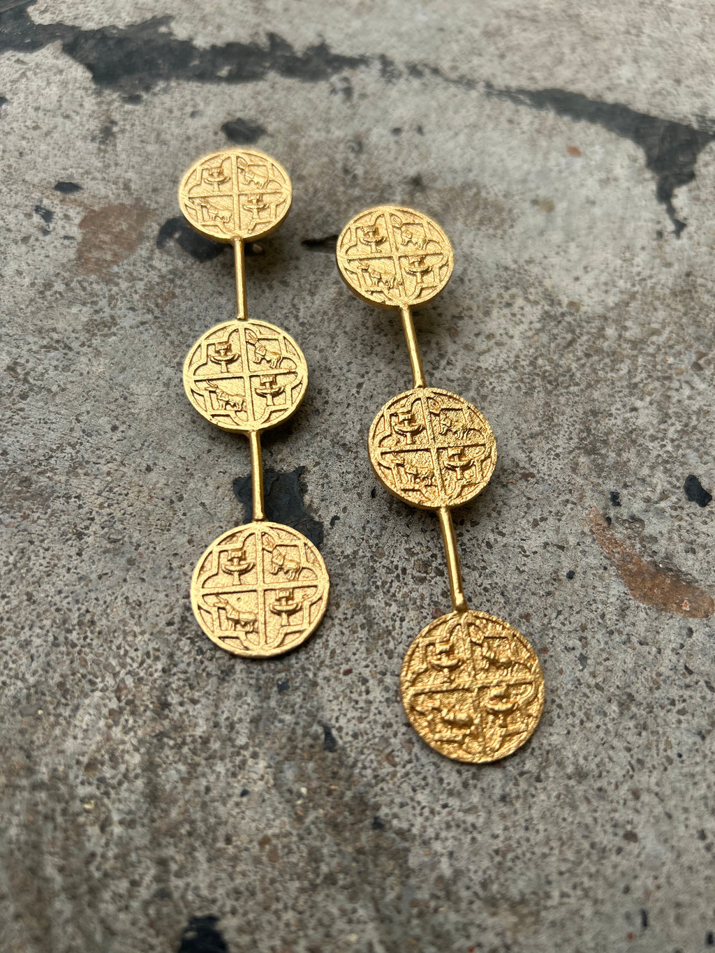 Indus danglers